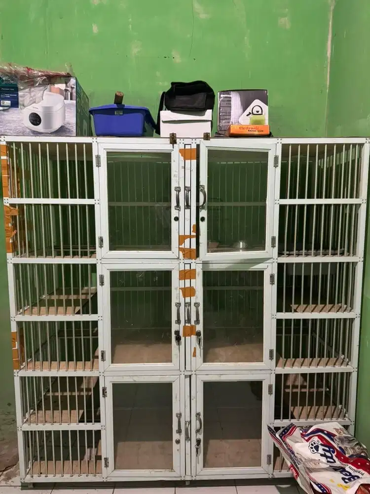 Kandang kucing 3 lantai