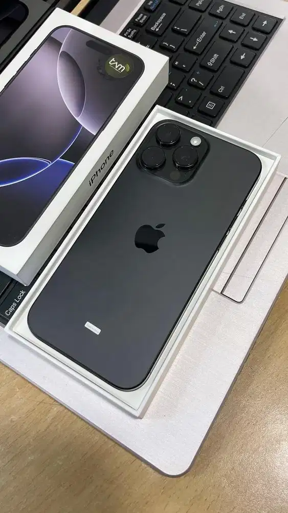 iPhone 16 Promax 256 gb ex iBox bh 90% garansi aktif sampai April 2026