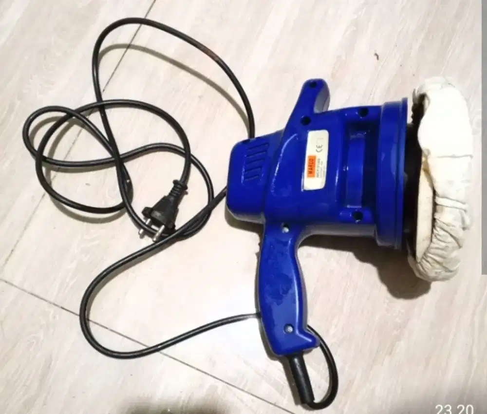 Alat poles untuk kendaraan dan keperluan rumah tangga