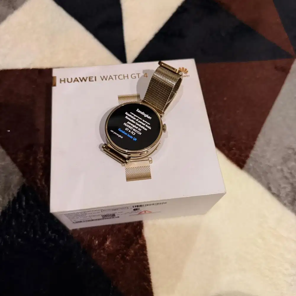 Huawei Watch GT 4 41mm gold mulus normal pakai