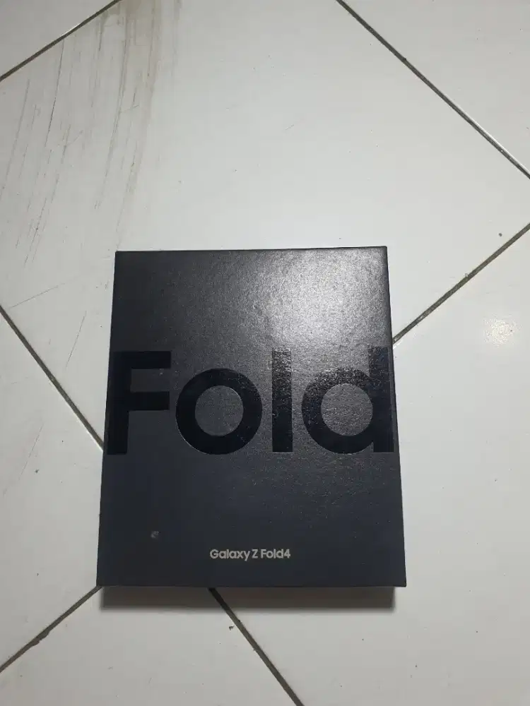 Samsung z fold 4 12/512