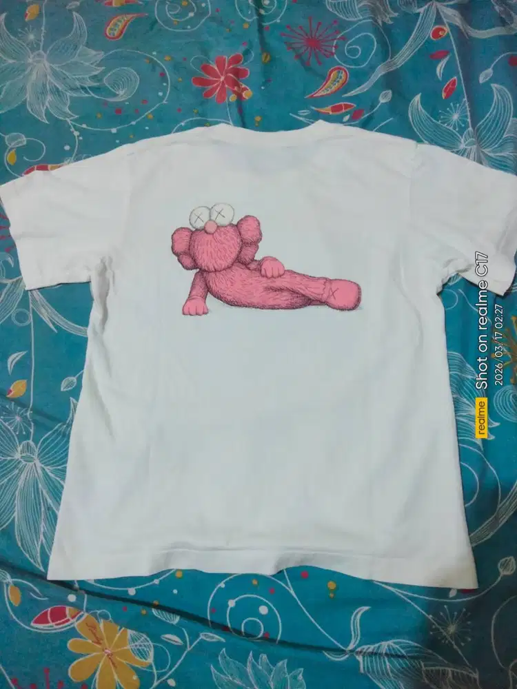 T-shirt Uniqlo x KAWS