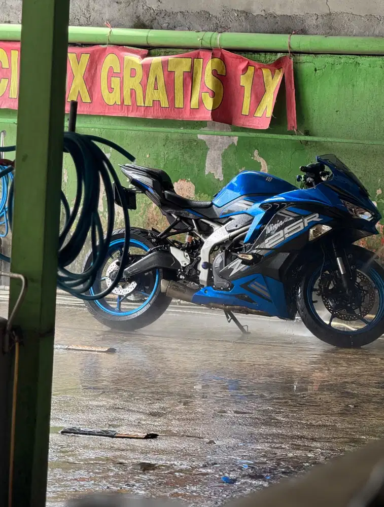 DIJUAL – Kawasaki Ninja ZX-25R 2020 Blue