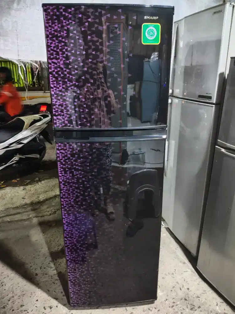 Kulkas Sharp 2pintu jumbo istimewa mulus,normal dan orisinil
