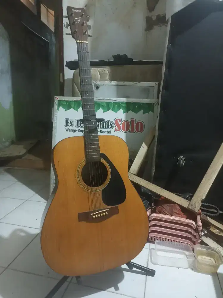 Gitar Yamaha F210 + Sarung + Stand