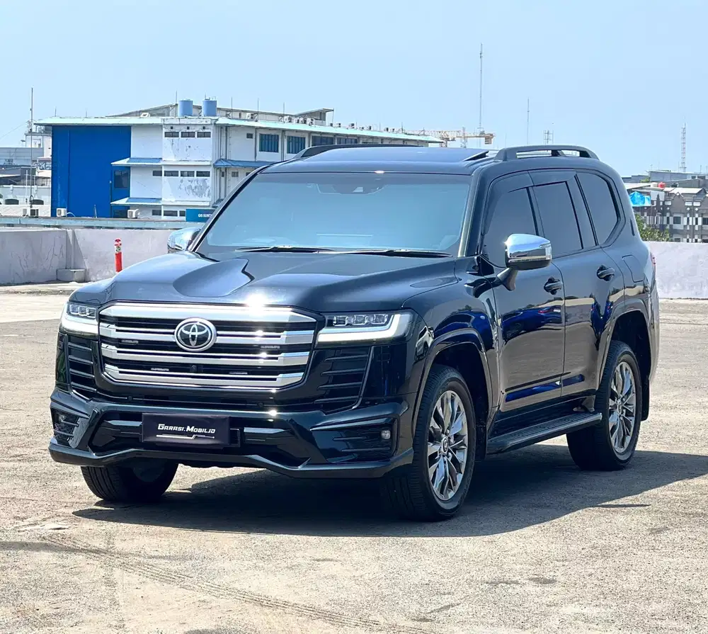 Toyota Land Cruiser VXR 300 4x4 3.3 V6 Diesel 2023 / Odo 27rbu Km
