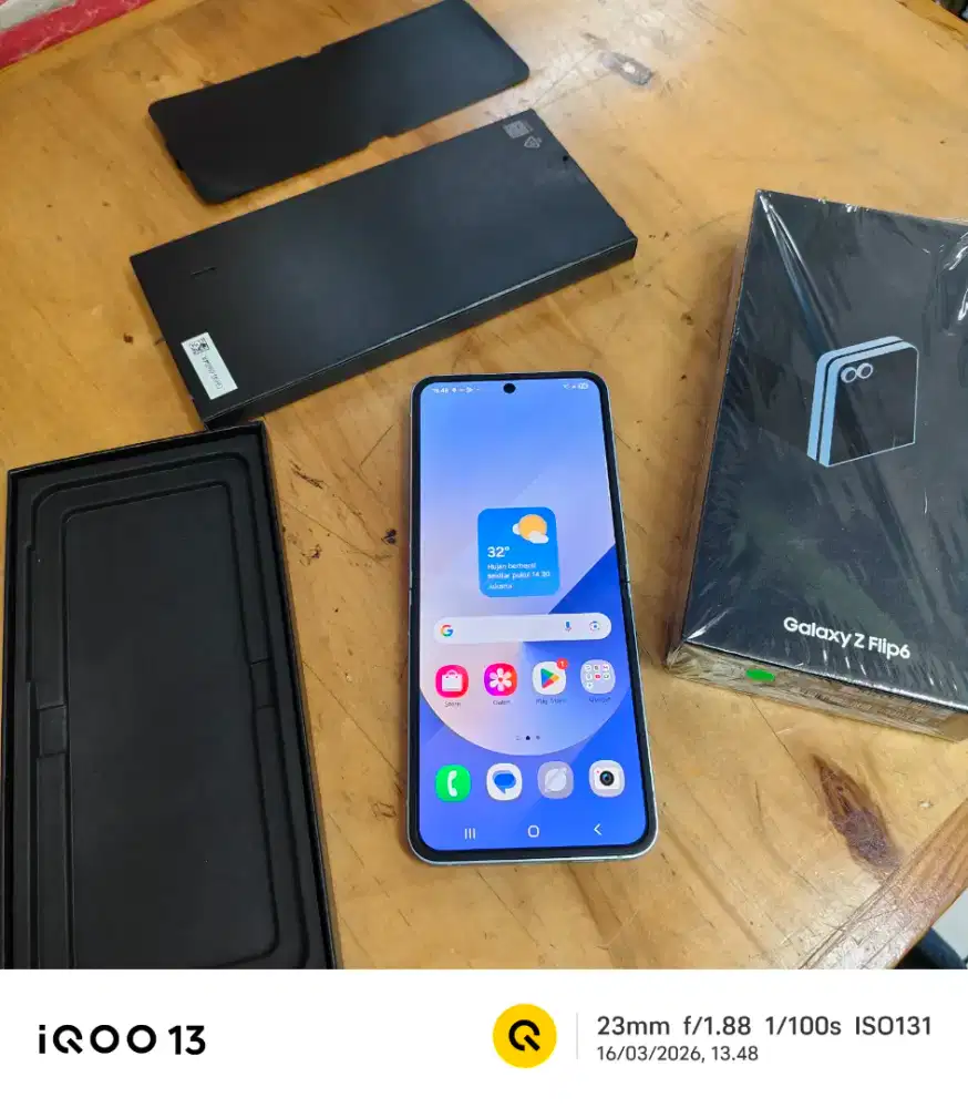 samsung Galaxy z flip 6 12/256gb