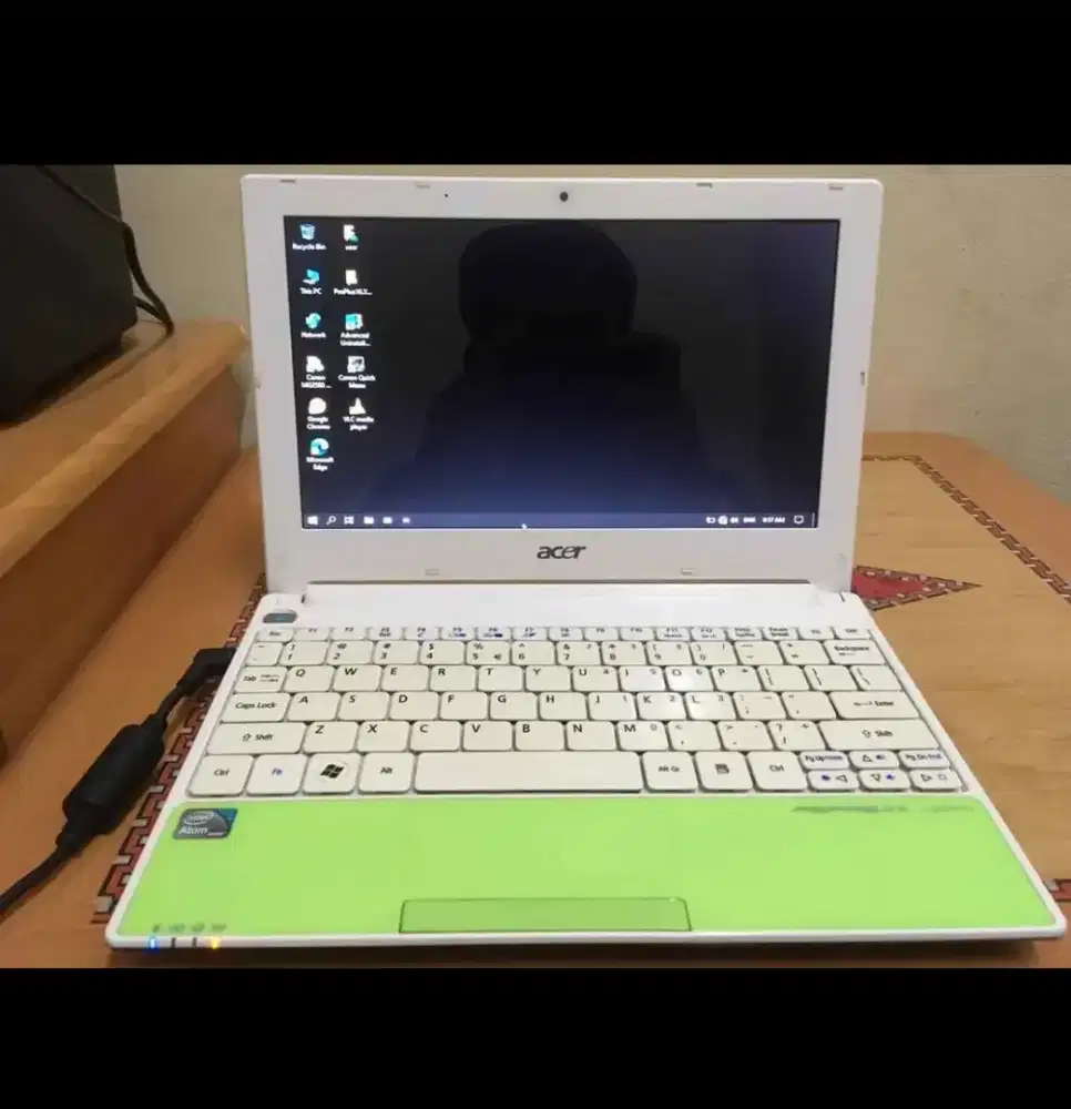 Netbook Acer Aspire One Happy Normalan Tinggal Pake Aja