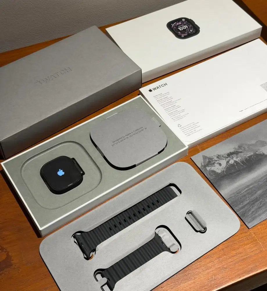 Apple Watch Ultra 3 (49mm, GPS + Cellular) Black Titanium