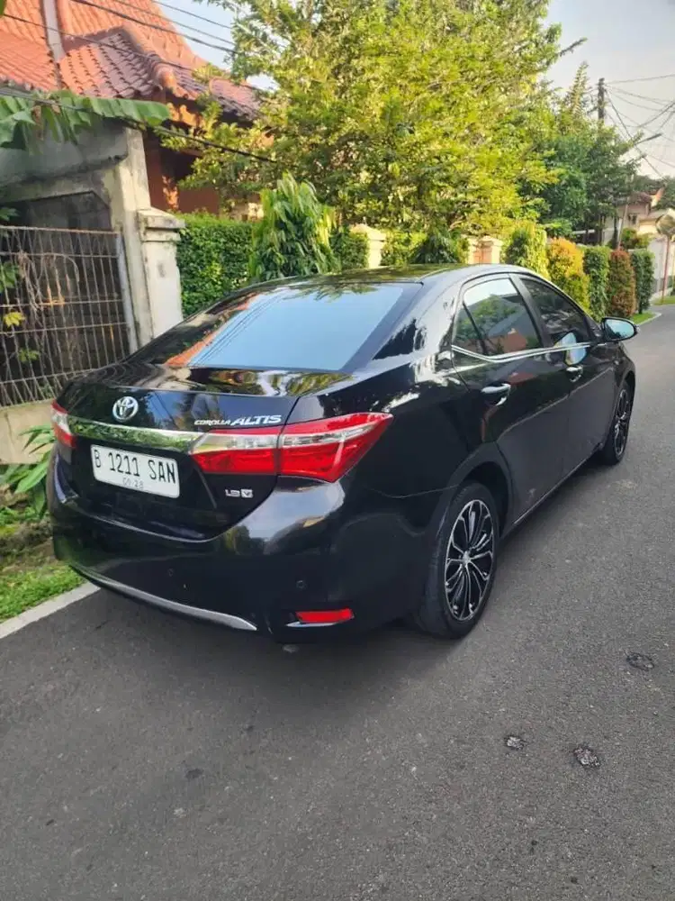 Toyota Altis V AT metic Tahun 2016 Hitam nopol Ganjil jakarta Timur