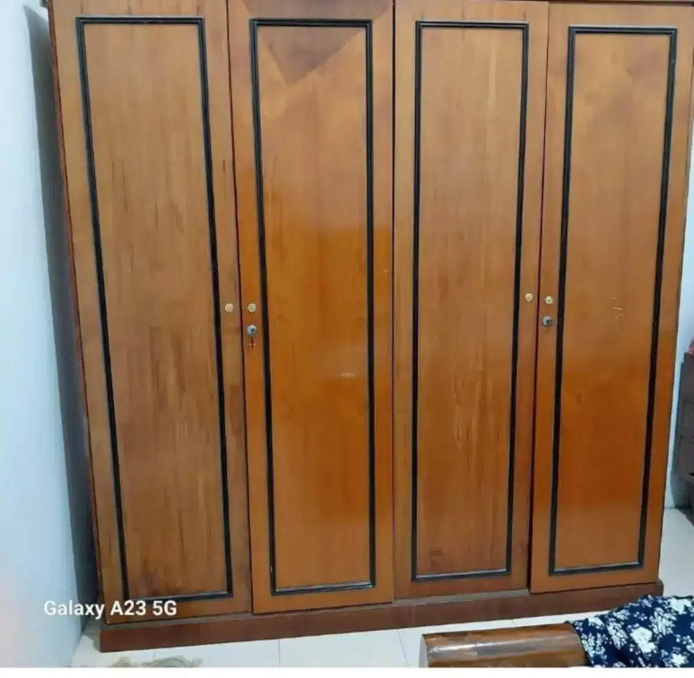 Lemari pakaian triplek tebal tempahan
