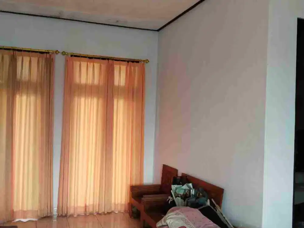 Di jual cepat rumah mewah lantai dua jln dewi Sri dekat terminal batubulan