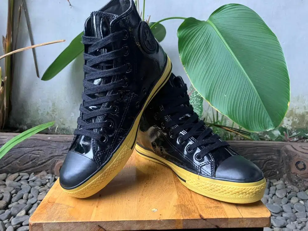 Converse CT All Star Tumbler High Patent Leather Black/Yellow