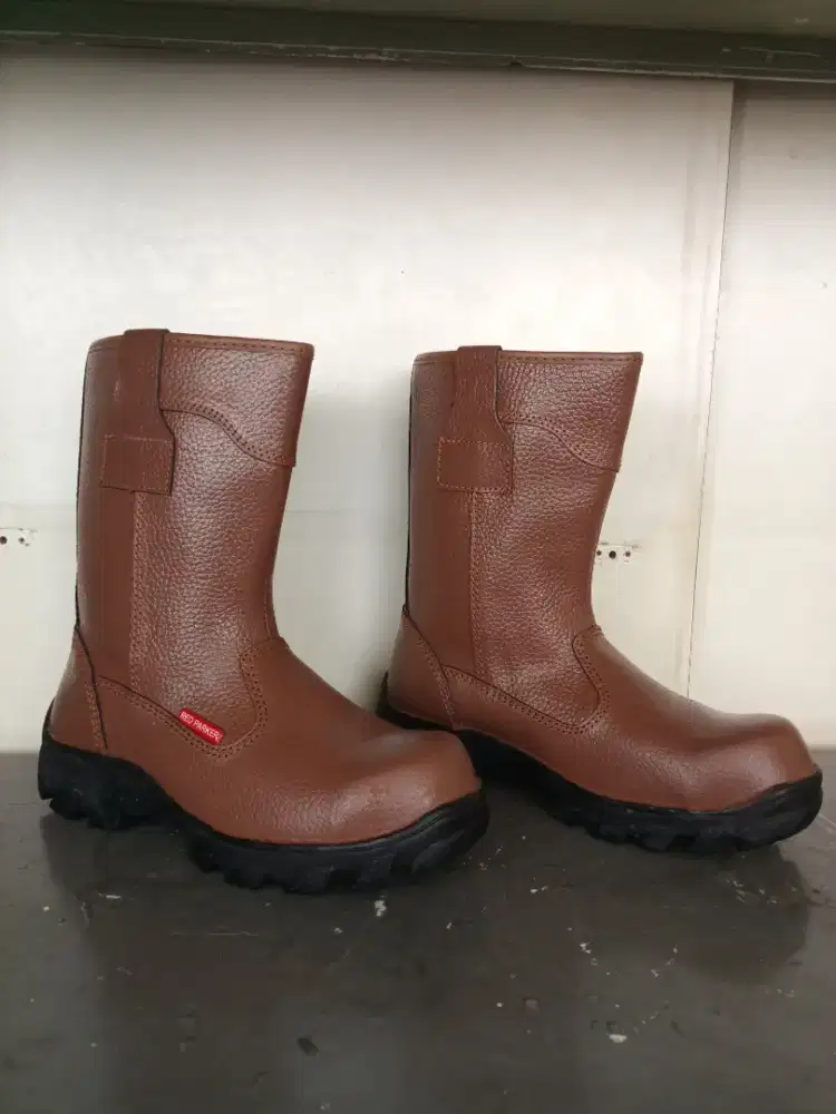 SEPATU SAFETY LAPIS BESI(UK.40)