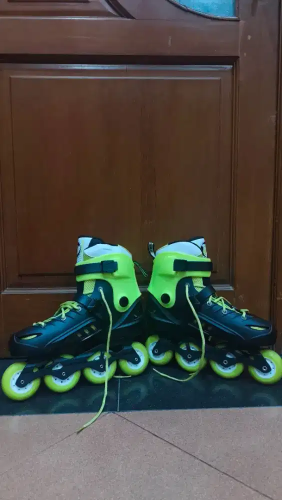 Sepatu Roda Dewasa (Preloved)