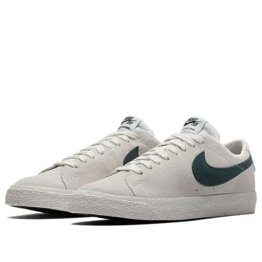 SEPATU NIKE SB ZOOM BLAZER LOW WHITE DEEP JUNGLE
