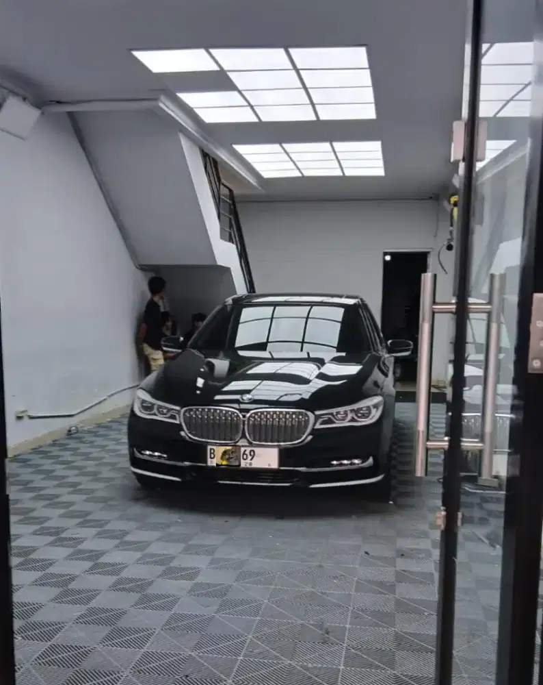 (OWNER) BMW 740Li PERFECT CONDITION