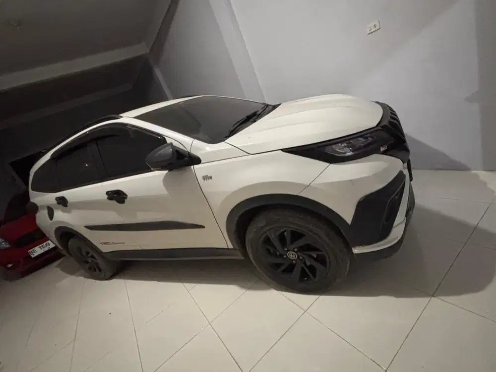 Mobil bekas seperti baru