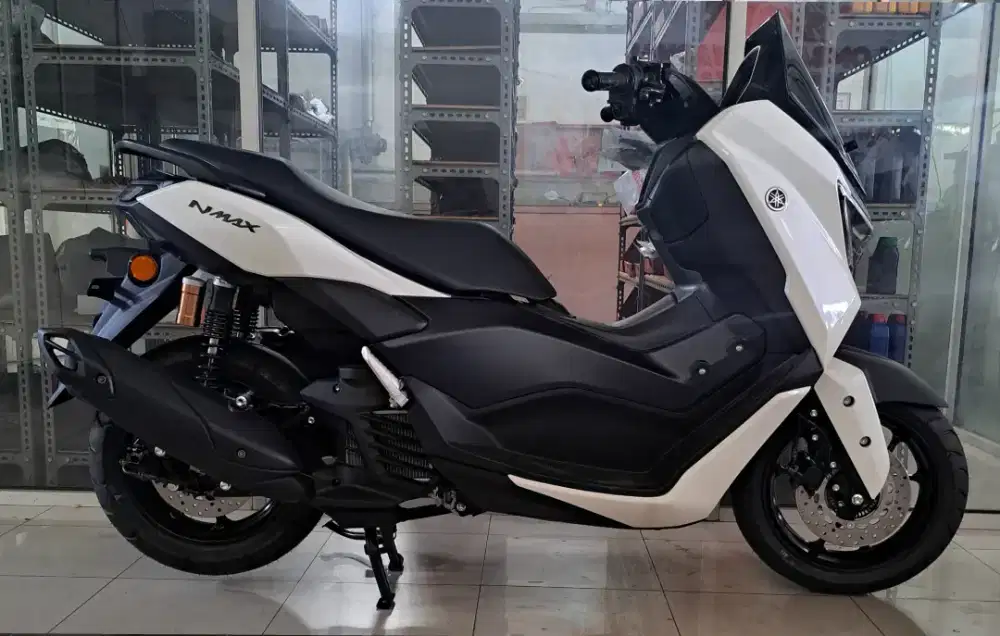 [ Motor Baru ] Nmax neo s keyles putih