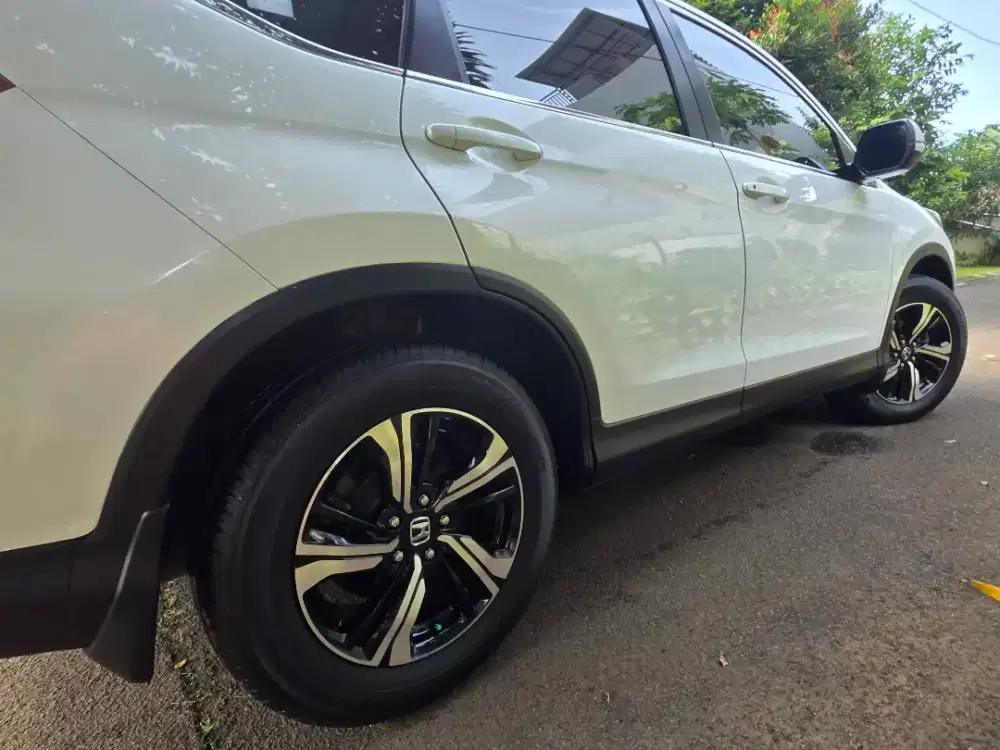 Honda CRV 2.0 tahun 2017 Matic Putih Pearl Metalic Istimewa
