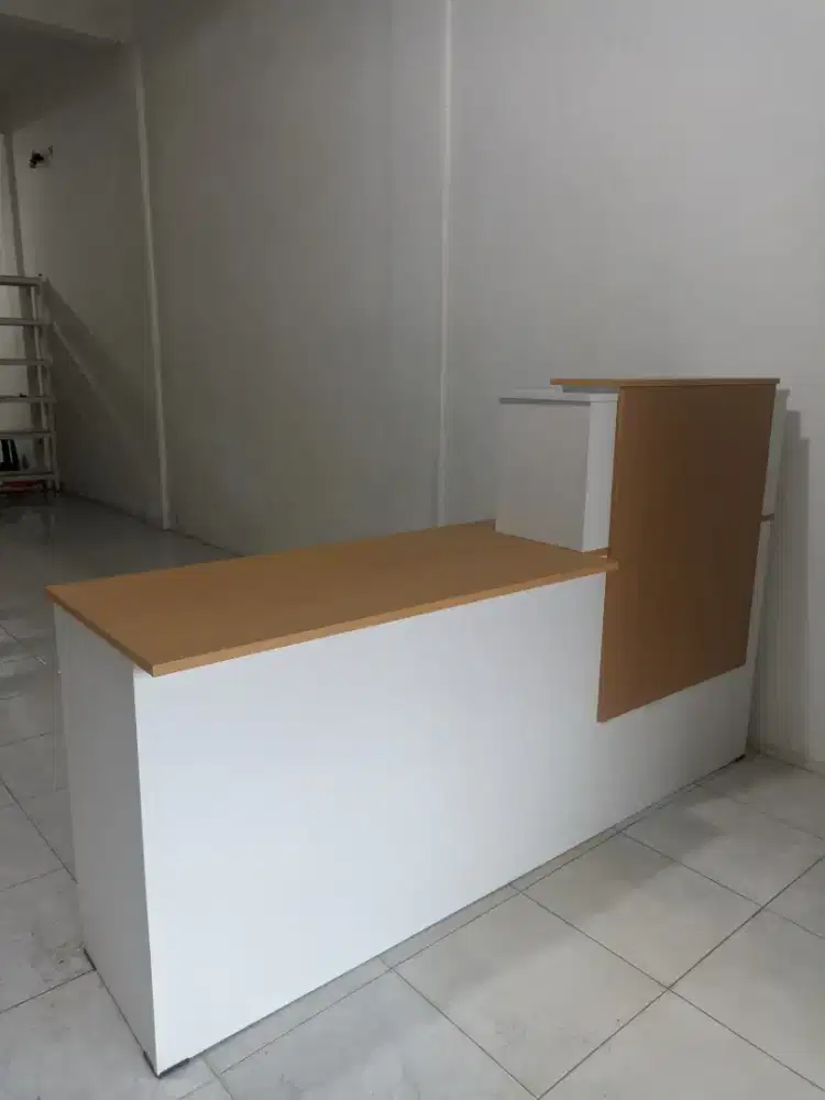 Meja kasir toko meja klinik meja brilink besrseller