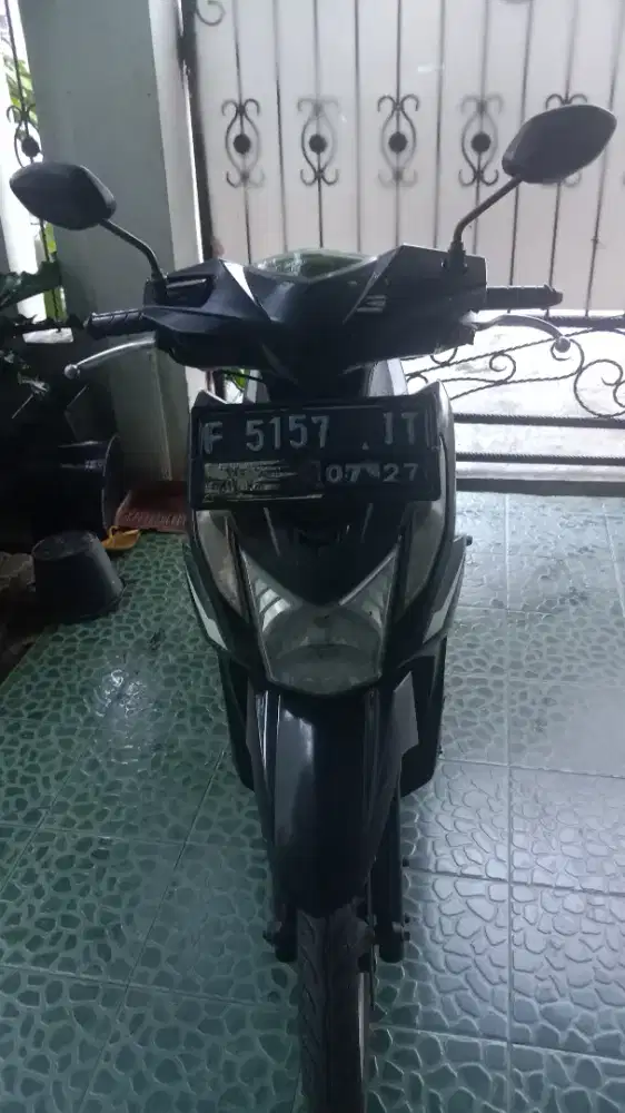 Motor pakaian orang tua