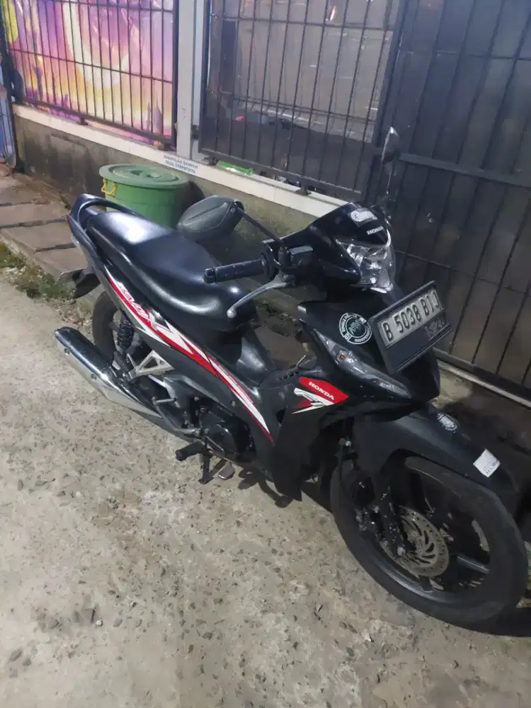 MOTOR HONDA REVO X 2023