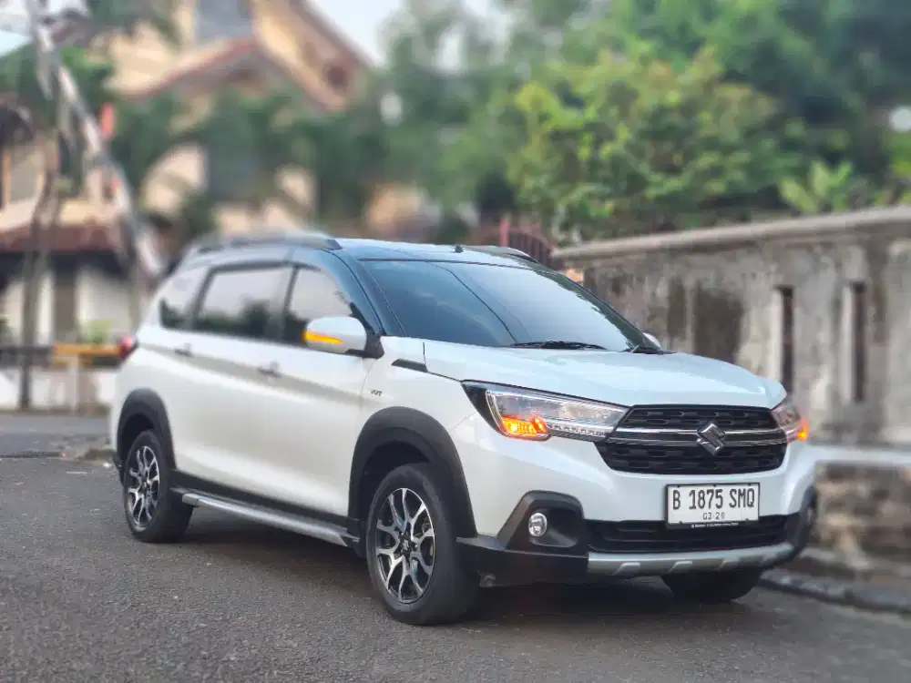 XL7 ALPHA AT TWO TONE TAX 03.27 LOW KM FULL ORI