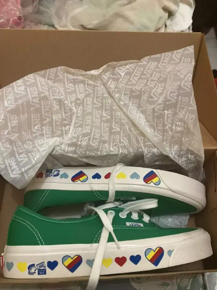 Di jual sepatu vans size 38