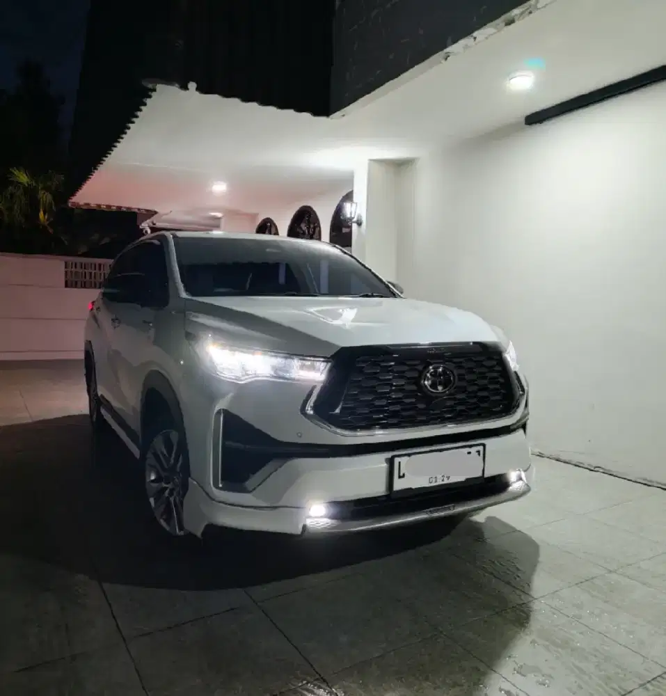 Zenix Q Hybrid tss 2024 Istimewa