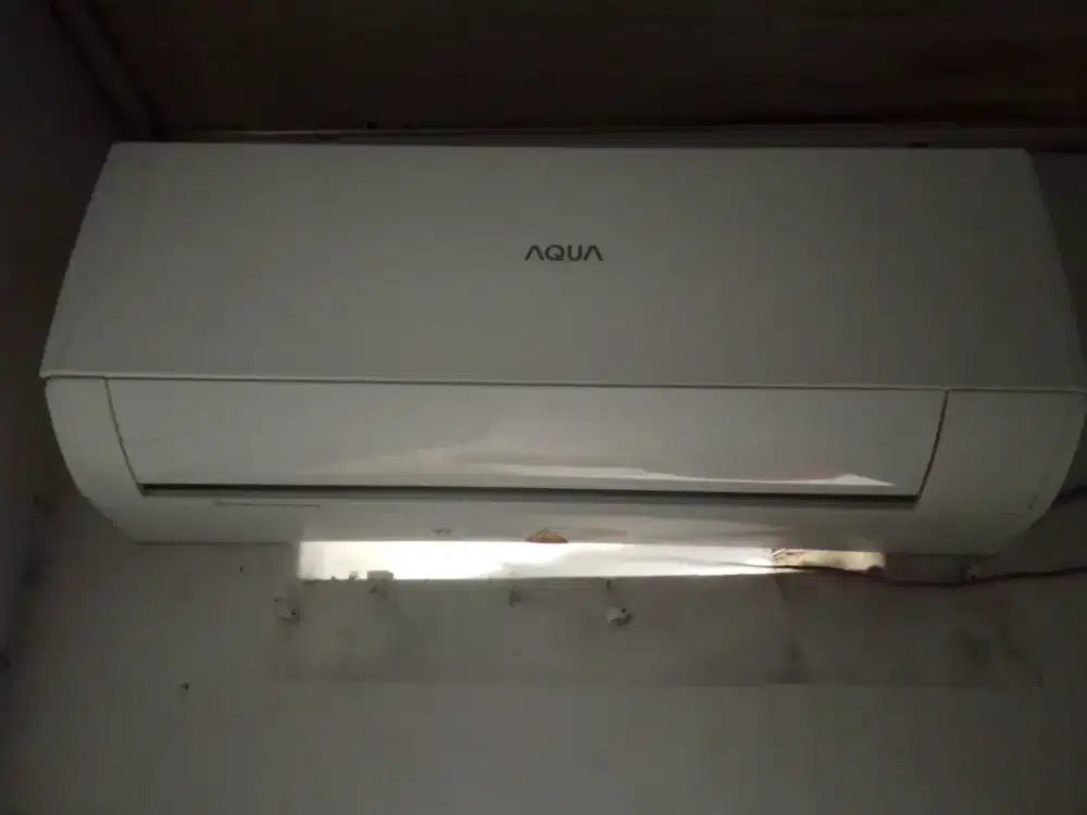 AC MERK AQUA INDOR DAN OUTDOOR