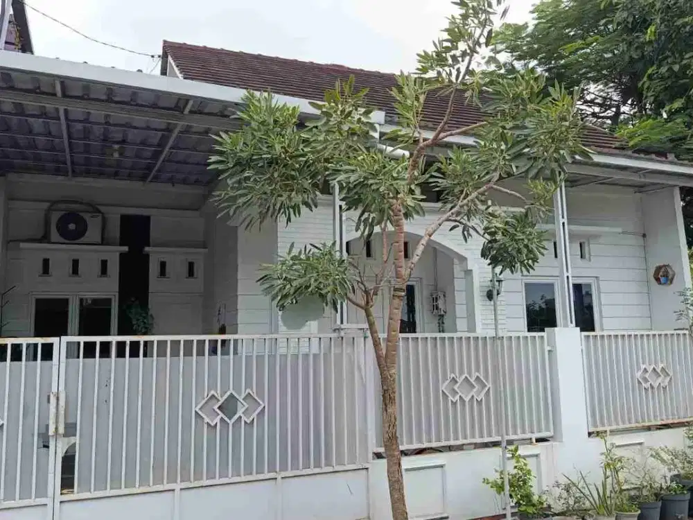 RUMAH CANTIK DI TURANGGA SELATAN PEDURUNGAN TENGAH SEMARANG