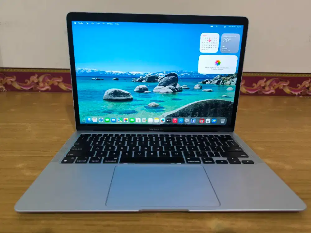 MacBook Air  M1  2020