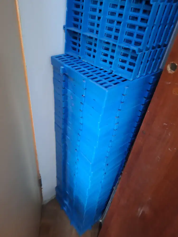 Pallet plastik susun 20x20 tebal untuk rumahan bersih gudang bs jg