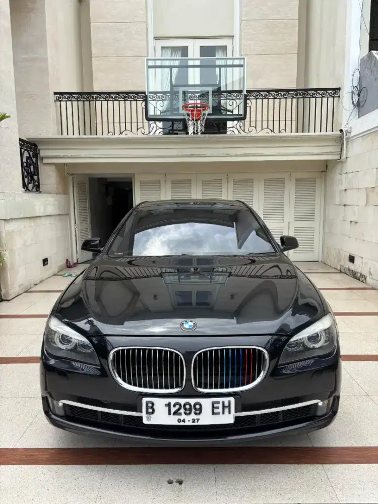 Dijual BMW 740LI 2011 - Luxury Sedan, Nyaman, Gagah