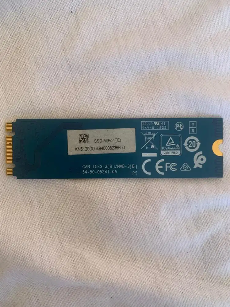Ssd nvme 512Gb merk wd bekas copotan masih bagus
