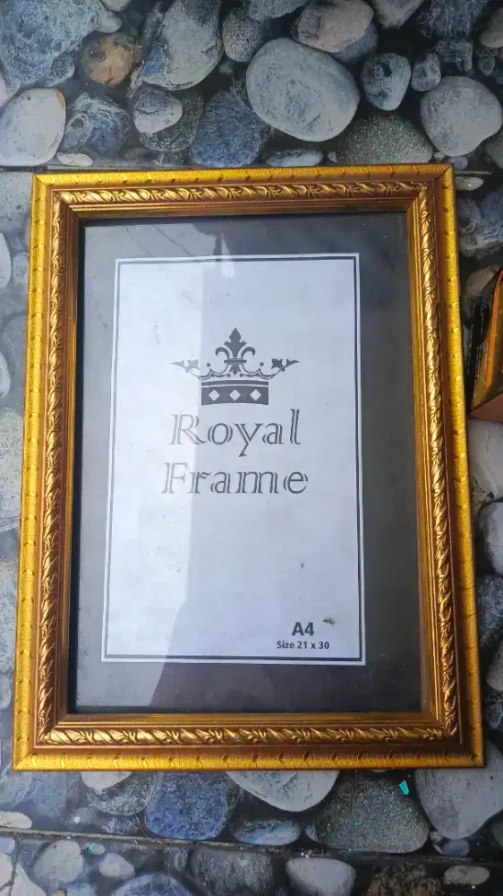 Bingkai Royal Frame a4