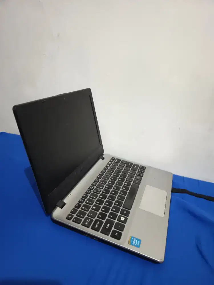 Dijual notebook asus aspire v5