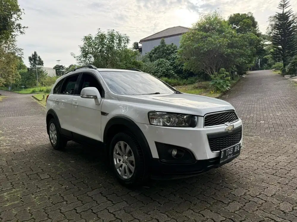 Chevrolet CAPTIVA BENSIN 2015 murah