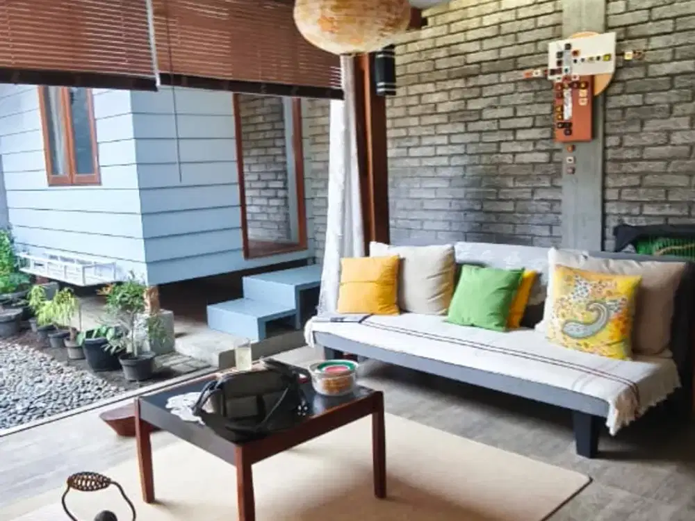 Dijual Rumah Asri Sejuk dan Nyaman Lokasi di Komplek Sariwangi Asri Bandung