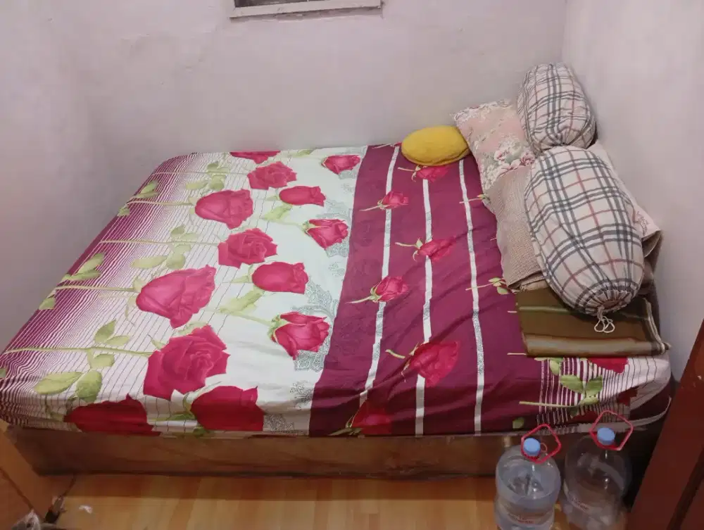 Jual Spring bed bekas