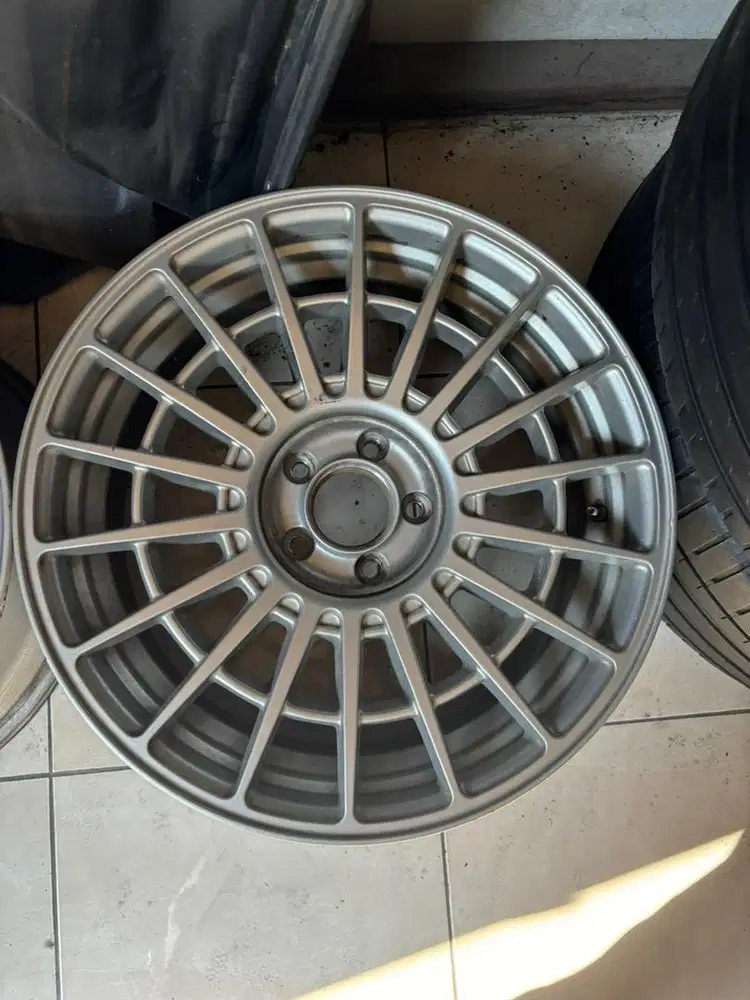 Velg ONLY Rotiform LASR ring 19 pcd 5x114 / 112 lebar 8,5 et 35 rata