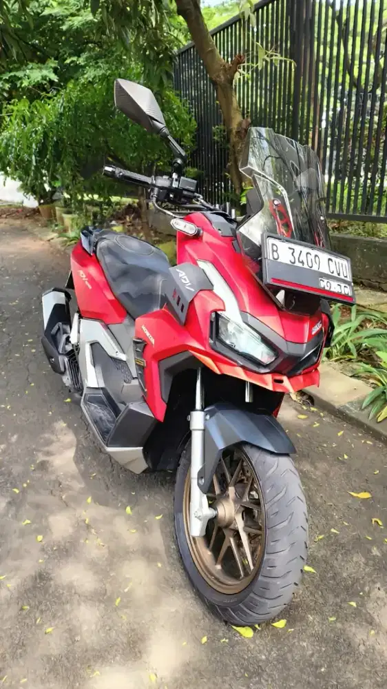 Honda ADV 160 ABS brake system