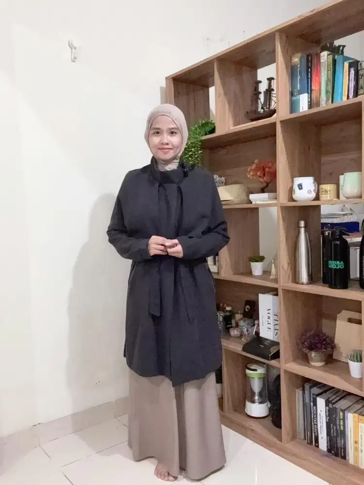 Preloved Coat Hitam