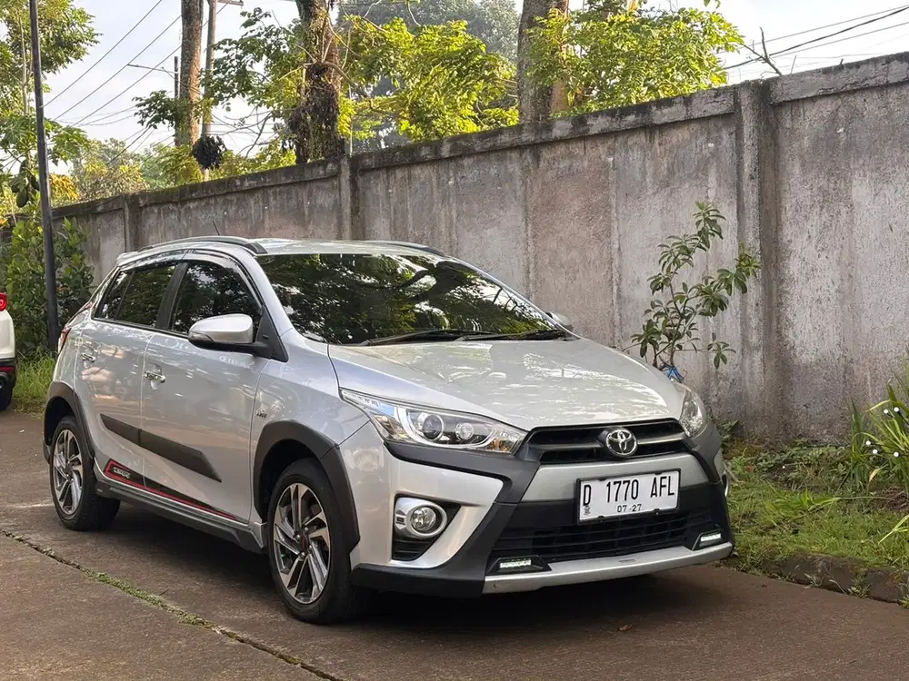 Toyota Yaris heyker 2017 seperti baru