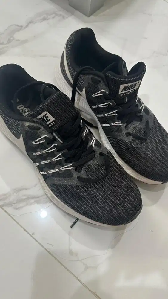 Di Jual sepatu Nike Running