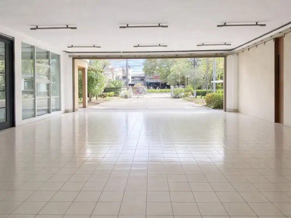 Disewakan Ruang Usaha Siap Pakai Lokasi Strategis di Sayap Buah Batu Bandung