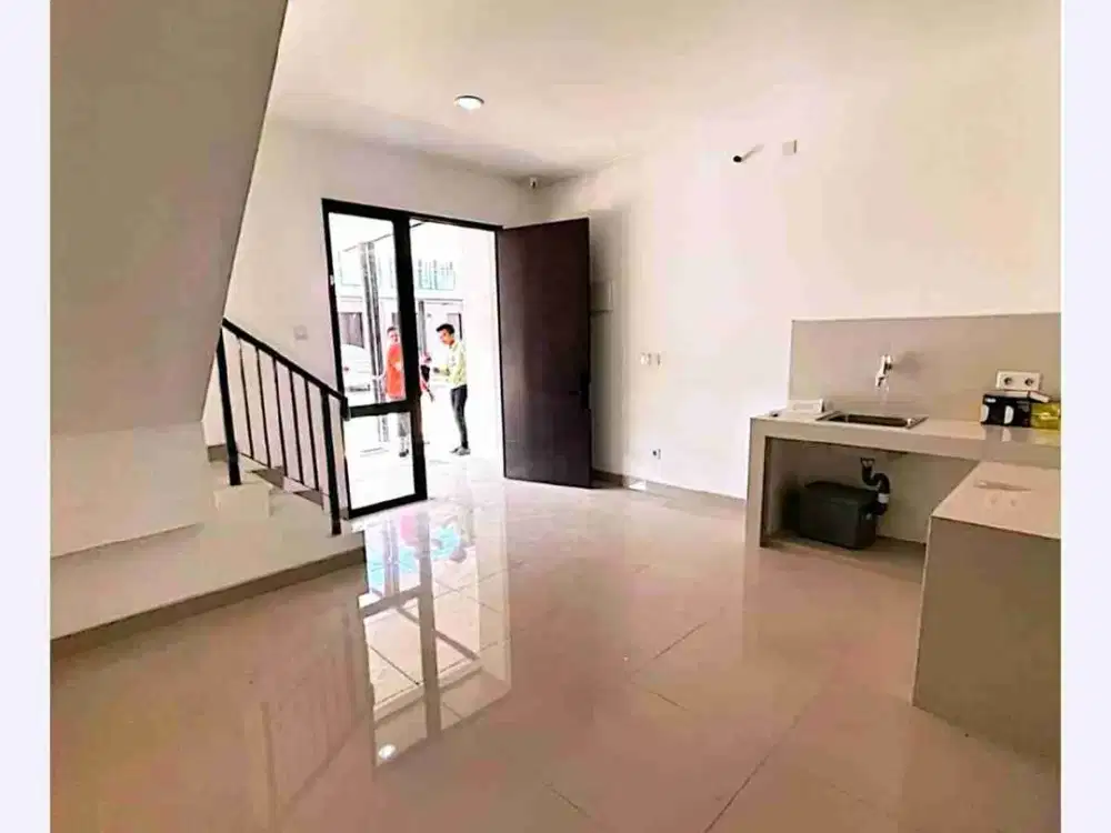 Disewakan murah banget rumah PIK milenial 4,5x10 2BR kosongan