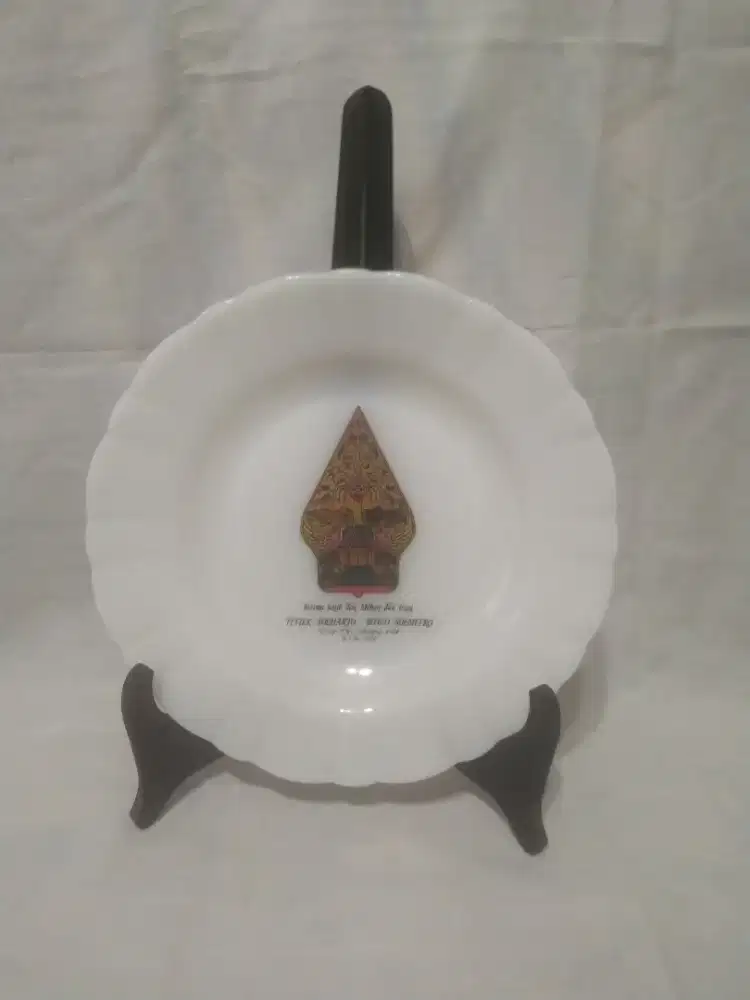 Mr. Probowo and Mrs. Titik Soeharto Wedding Party's Souvenir