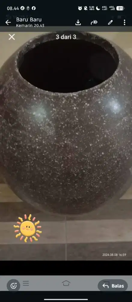 Gentong  antik dari Tiongkok